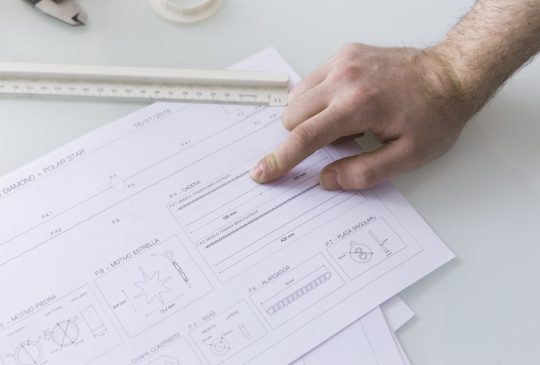 hand-pointing-data-document