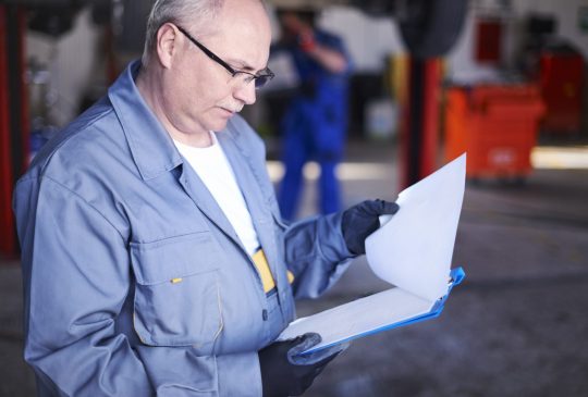 mechanic-checking-report